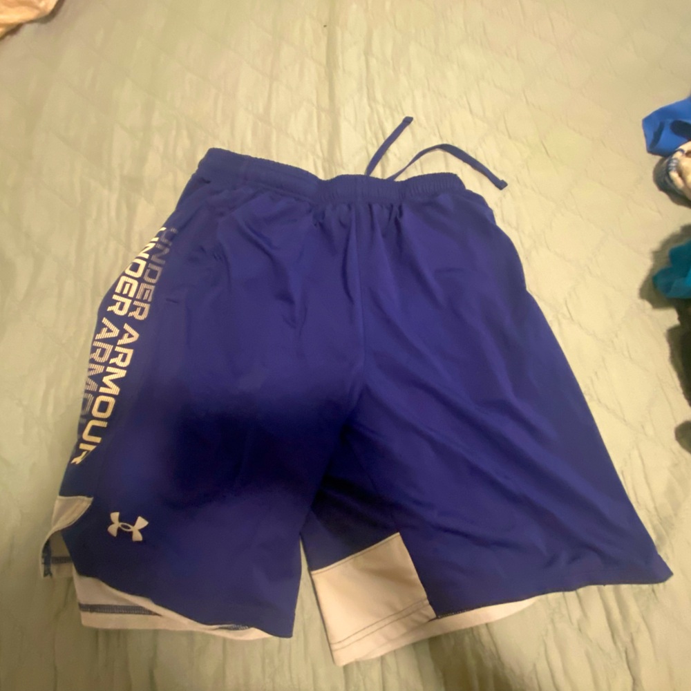 Adidas’s shorts size M